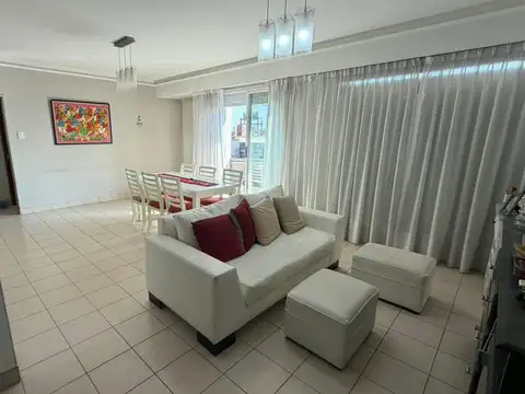 Departamento en Alquiler de 3 dormitorios