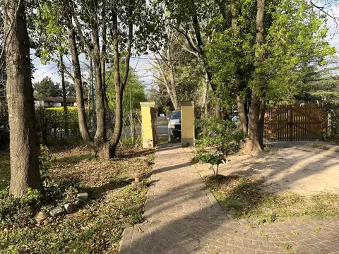 Hermosa y acogedora casa sobre Kennedy al 800