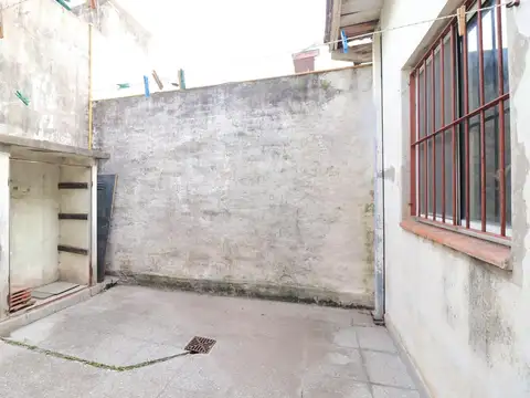 Depto Tipo Casa 3 ambientes con 2 baños