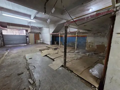 Galpon en Venta en Flores, USD 198.000