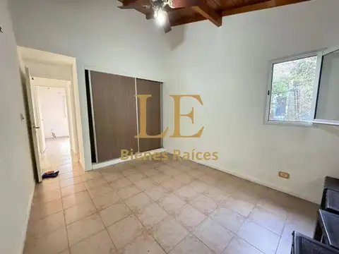 Casa en Venta con 4 cocheras