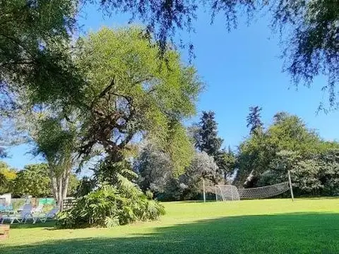 Edificio comercial en venta - 10 Dormitorios 5 Baños - 360 mts2 - Chascomus