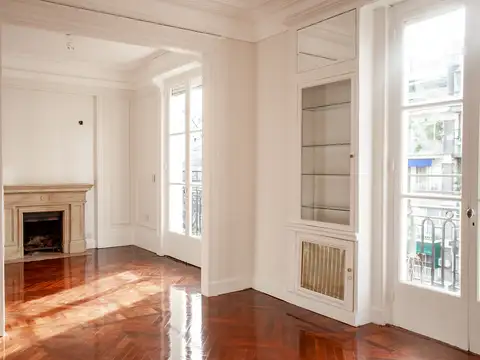 VENTA – Departamento 3 ambientes en Palermo – Impecable, luminoso y con chimenea – 125 m² totales - Piso 7.