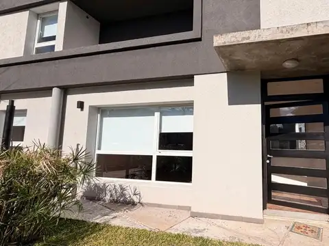Casa en Alquiler de 4 dormitorios