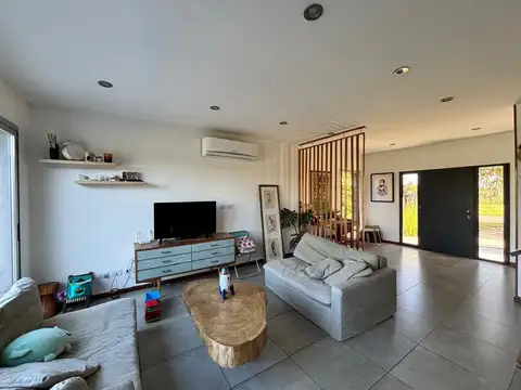 Casa en Venta en San Benito, USD 420.000