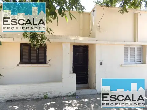CASA 2 DORM AMPLIOS Y PATIO CON JARDIN