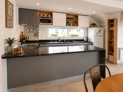 Casa en Alquiler en Pilar del Este - Santa Elena, USD 1.200