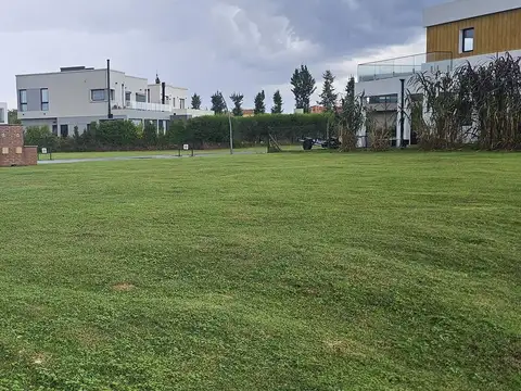 VENTA LOTE BARRIO NAUTICO EL CANAL