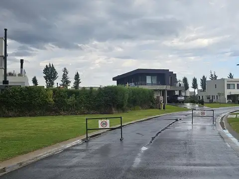 VENTA LOTE BARRIO NAUTICO EL CANAL
