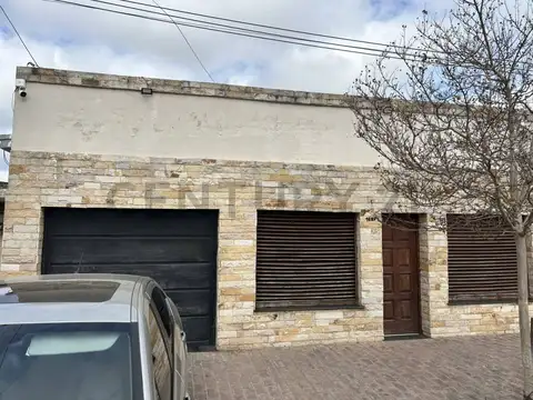 Casa, La Plata Los Hornos 147 66 bis y 67