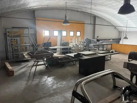 Galpon en Venta 24  mts Fondo