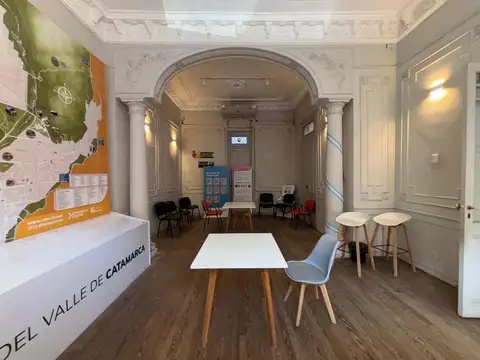 Casa en Venta con 6 cocheras