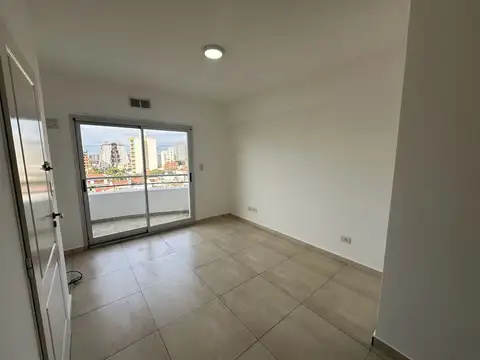 Departamento en Alquiler en Lanús, $ 525.000