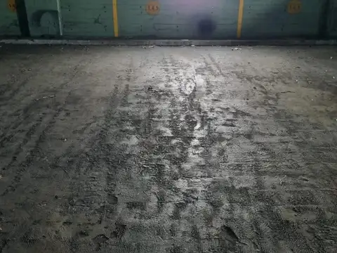 Cochera Fija Cubierta  en edificio de cocheras , ideal como