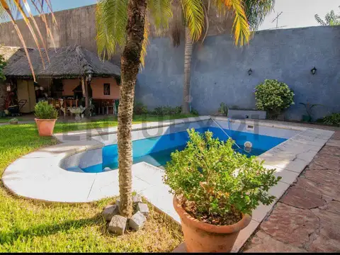 Casa con pileta y quincho | 3 dormitorios | Lote de 236 m² | Loma Hermosa