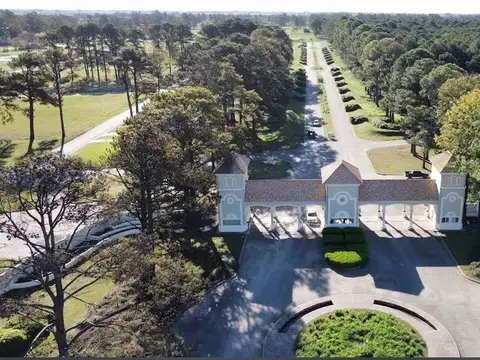 Terreno en Venta en Los Pinares Country Club, USD 40.000