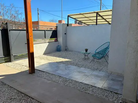 Casa 3 ambientes con 1 baño