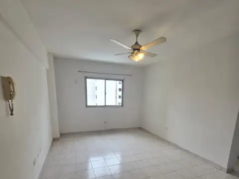 Rivadavia al 10400 - Apto Profesional, Alquiler