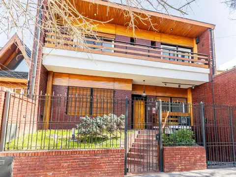 Casa en VENTA con jardín y pileta - 6 ambientes - Villa Urquiza