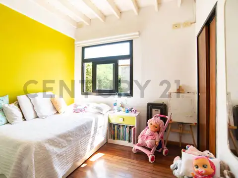 Duplex en venta en Gonnet  3 dormitorios