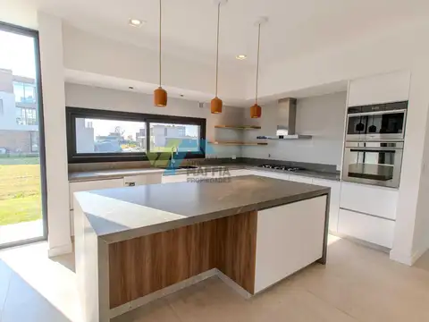 Casa en Alquiler A Estrenar