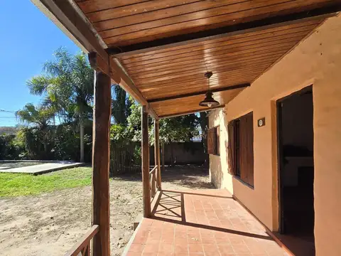 Casa 4 ambientes con 1 baño