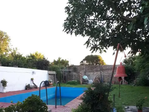 Casa 5 ambientes con 1 baño