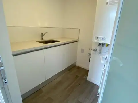 Balcarce 1300, Piso 1