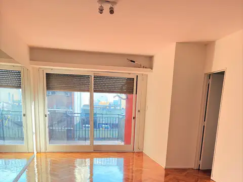 Rivadavia 5800, Piso 4