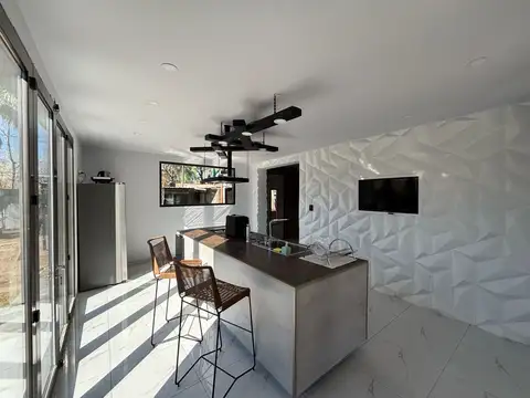 Casa en Venta con 4 cocheras