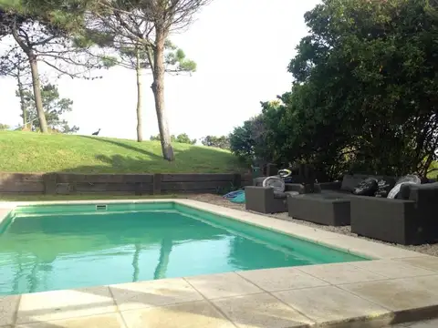 Avenida del Libertador e/ Avenida del Olimpo y Alcino