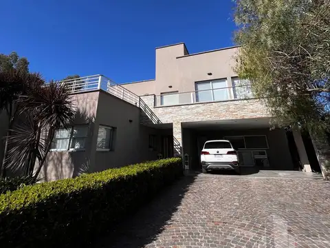 Casa 5 ambientes con pileta en venta y alquiler - Fincas de Iraola II