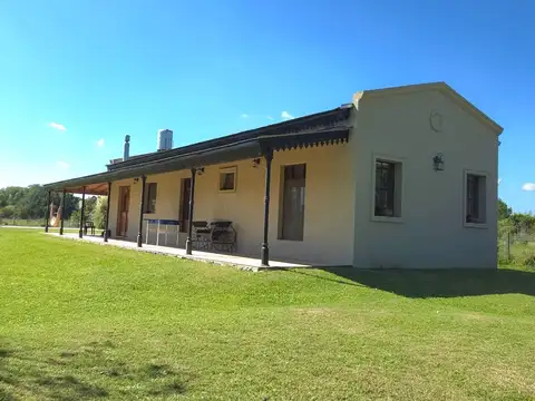 Casa 3 ambientes con 1 baño