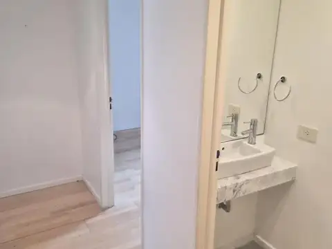 Oficina en Alquiler al Este