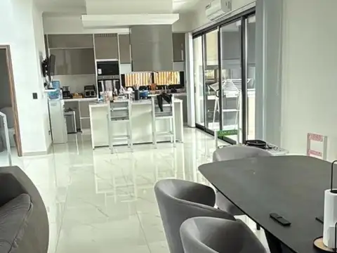 Casa en Venta al Oeste