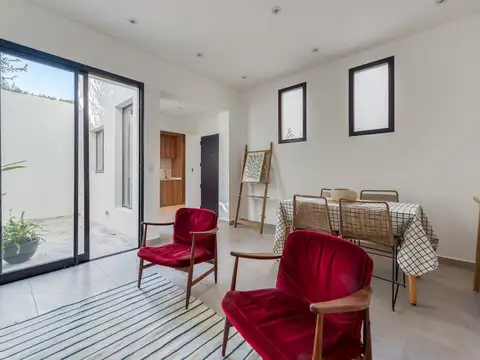 Venta PH 2,5 Ambs A NUEVO Patio y Terraza propia