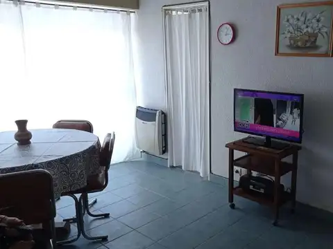 DE LAS Artes 200, Piso 2
