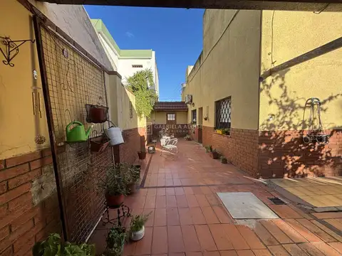 Depto Tipo Casa en Venta de 6 ambientes