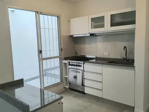 Depto Tipo Casa en Alquiler de 2 dormitorios