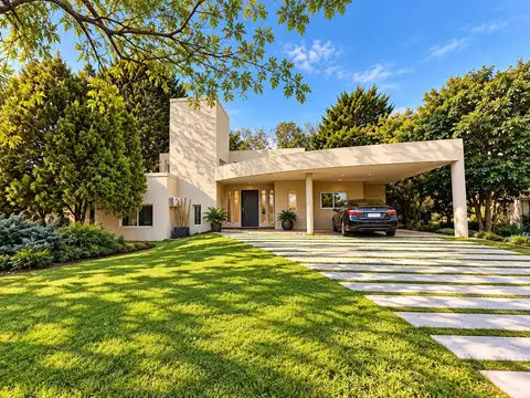 Casa en Venta en Santa Ana, USD 339.000