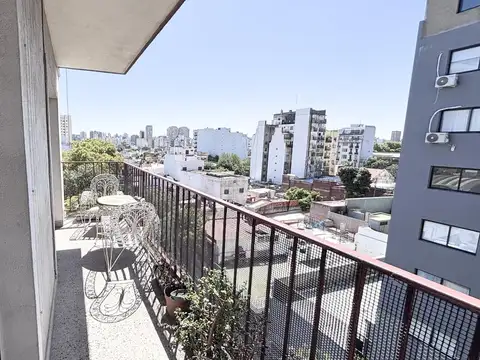 Av Independencia 3400 departamento de 3 ambientes en venta con balcon corrido.