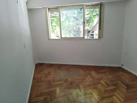 Depto Tipo Casa en Venta en Villa Ortuzar, USD 140.000