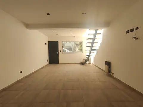 Depto Tipo Casa en Alquiler 2 años