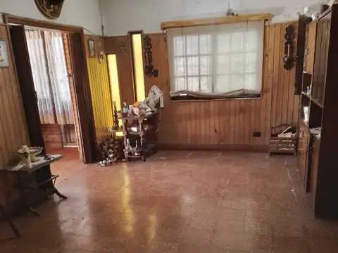 SAN ANDRE, BARRIO PARQUE , CHALET MUY BUEN LOTE, ZONA APTA PARA PH