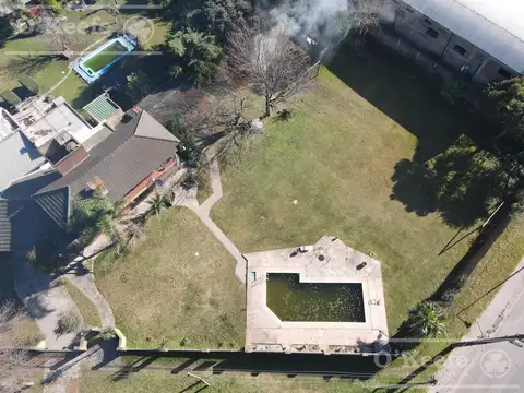 CASA QUINTA EN VENTA SOBRE COLECTORA RUTA 2 CON PISCINA, 2000 M2, APTO CREDITO