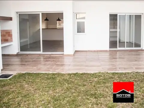 Casa 3 ambientes con 2 baños