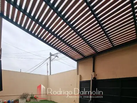 Casa 3 ambientes con 1 baño