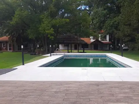 SANTA FE ENTRE CORRIENTES Y LAVALLE 100