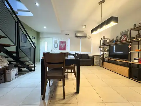 Depto Tipo Casa 4 ambientes con 1 baño