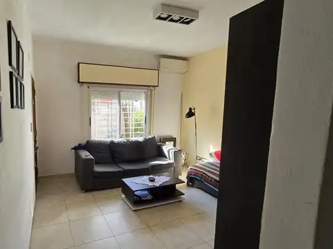 Depto Tipo Casa en Venta en Ramos Mejia, USD 100.000